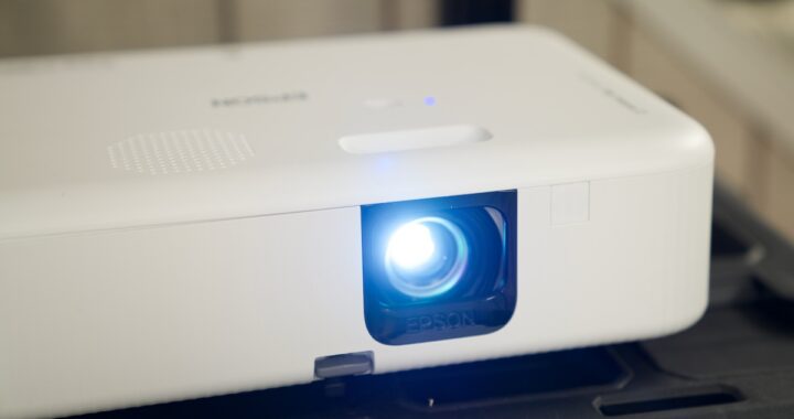 Top 3 Projectors with Native 1080p Resolution Under $500: Comparing the Epson EpiqVision Flex CO-FH02, Yaber T2, and NexiGo PJ40